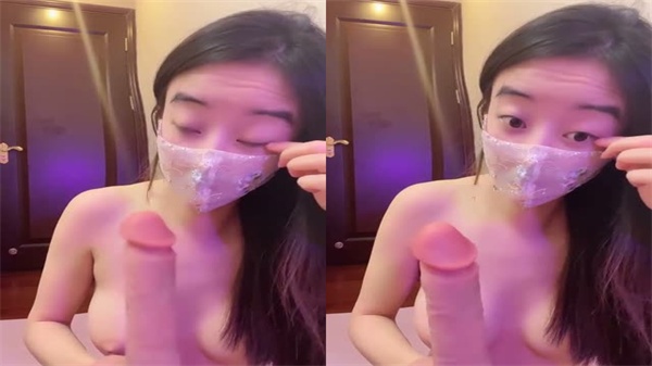 近拍互动撩骚:丰臀巨乳骚货淫声浪语,假屌爆操掰穴高潮实录