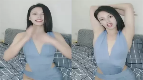 苗窕娇小贫乳骚货足交挑逗 后入狂操猛干爽翻天