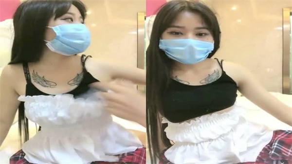 【苗条巨乳】淫荡女友主动掰穴求玩弄,上位骑乘狂操到高潮!
