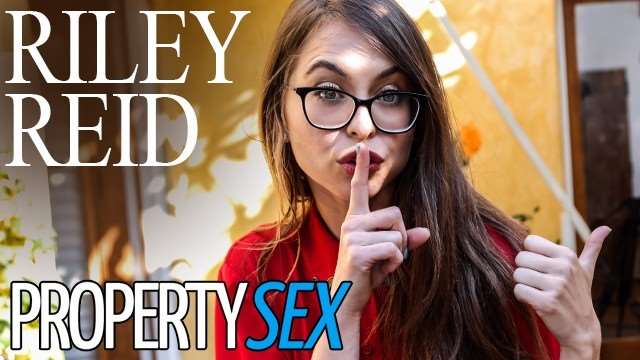 PROPERTYSEX 帅气冲浪客狂干超美巨乳人妻房东 内射到喷汁高潮